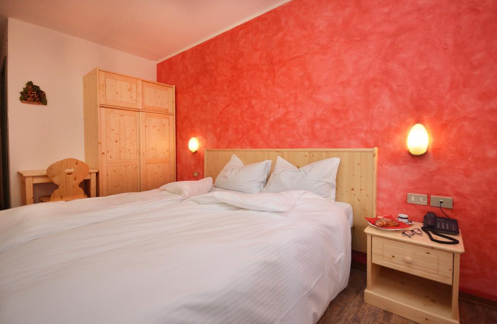 Albergo Sporting Peio Fonti Exterior photo